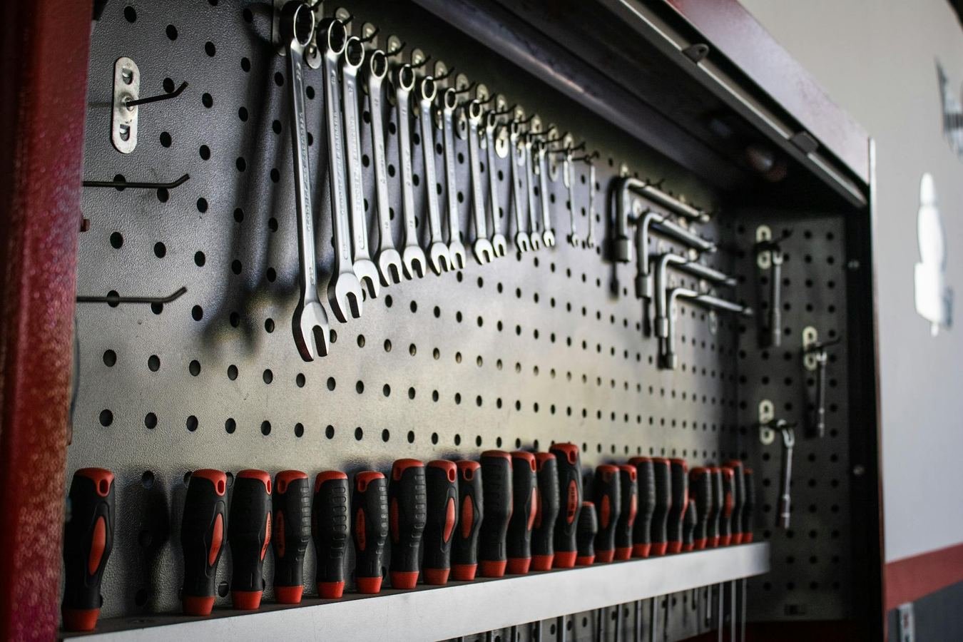 Screwfix Review: Trade Tools, Collection Speed and Returns for DIY Buyers