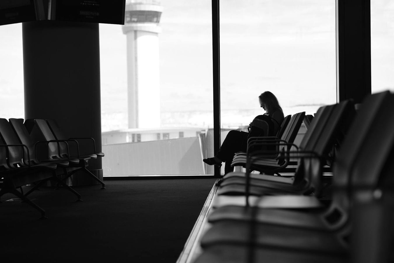 No1 Lounges Review: Airport Lounge Food, Quiet Space and Fast Track Value